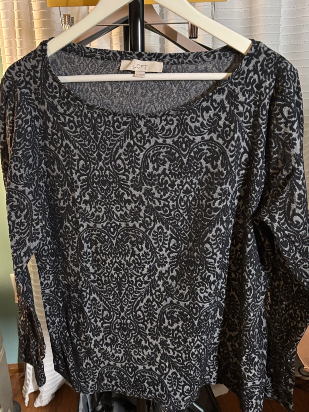 LOFT Black and Gray Long-Sleeve Damask-Pattern Top